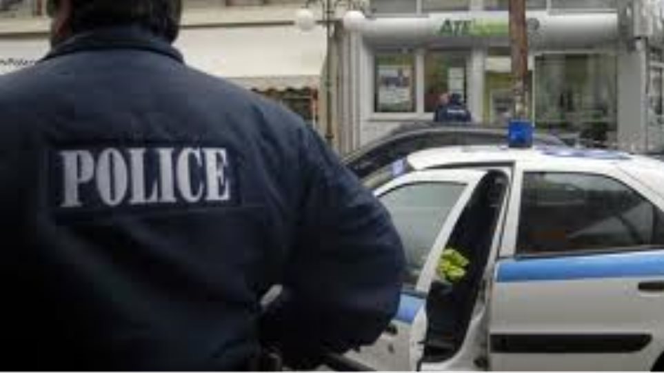 Πιστόλια και ναρκωτικά εντοπίστηκαν σε επιχείρηση της ΕΛ.ΑΣ κοντά στην ΑΣΟΕΕ