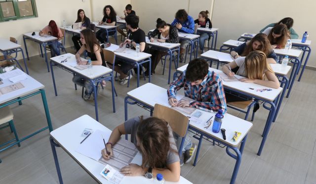 Κανονικά τον Ιούνιο οι πανελλαδικές ανακοίνωσε η Κεραμέως – Τι είπε για την παράταση του σχολικού έτους
