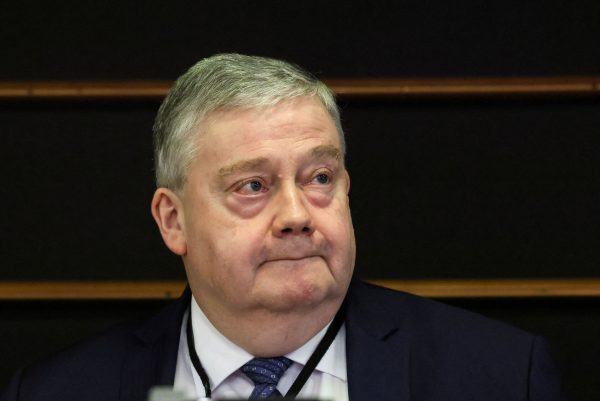 Νέα έφοδος των Αρχών στα γραφεία των ευρωβουλευτών Κοτσολίνο και Ταραμπέλα