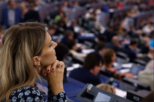 Εύα Καϊλή: Επέστρεψε στα έδρανα του Ευρωκοινοβουλίου μετά το σκάνδαλο «Qatargate»