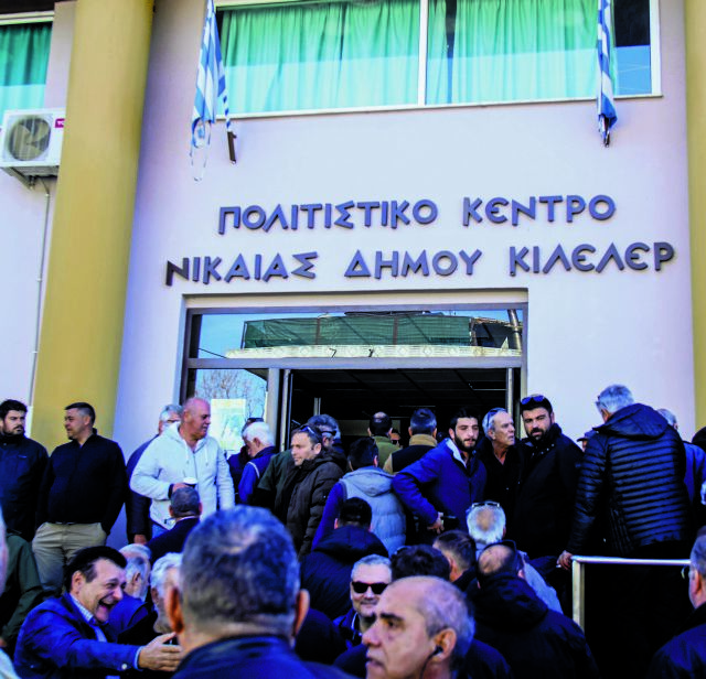 Μετωπική σύγκρουση κυβέρνησης και αγροτών