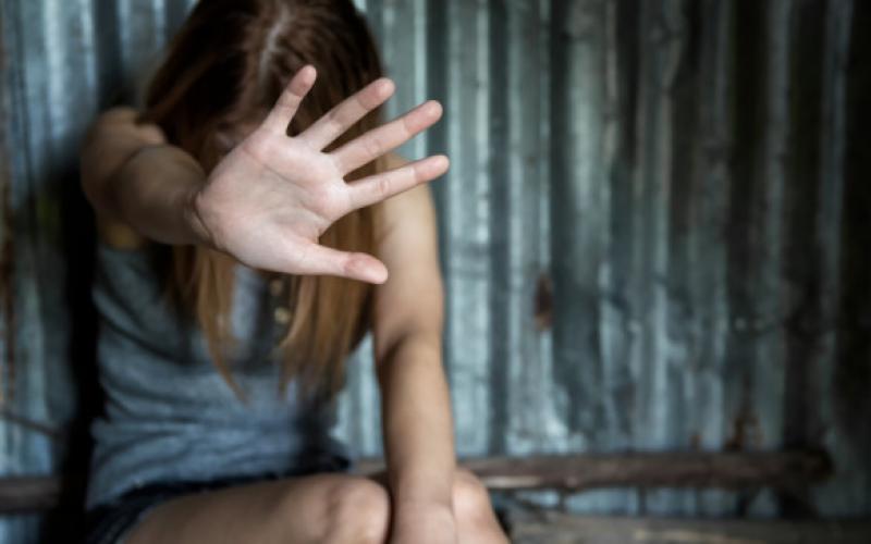 Μαρτυρία σοκ για τον ομαδικό βιασμό της 14χρονης στον Πειραιά: «Το είχαν σχεδιάσει»