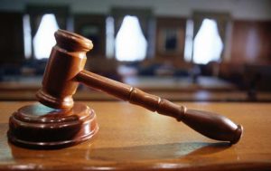 Δικηγόροι: Αντιμέτωποι με πειθαρχικές ευθύνες για την εμφάνισή τους σε τηλεδίκες