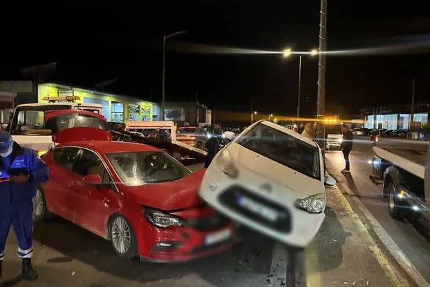Καλάματα: Καραμπόλα 7 αυτοκινήτων στο Ασπρόχωμα – Μία τραυματίας