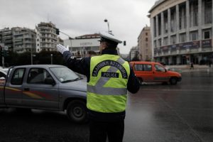 Νέος ΚΟΚ: Τι φέρνει για όρια ταχύτητας, κινητά και «κόντρες» – Ψηφιακά θα βεβαιώνονται τα πρόστιμα