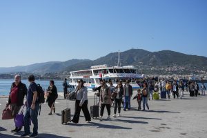 Κοινωνικός τουρισμός: Μέχρι Πέμπτη οι αιτήσεις για 300.000 vouchers της ΔΥΠΑ