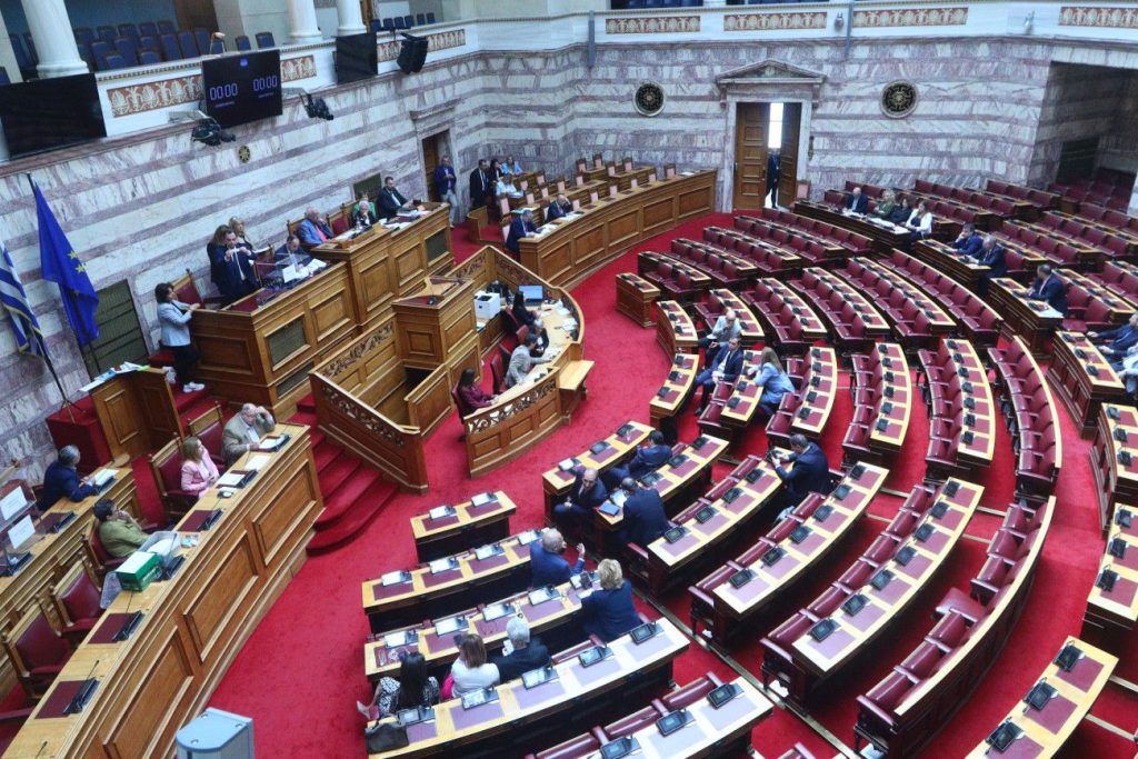 Τέμπη: Εντείνεται η αντιπαράθεση για την Προανακριτική – «Βλέπουμε τη ΝΔ να εκπλήσσεται για το κακούργημα»