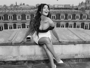 Μέσα στο πρώτο bachelorette της Λόρεν Σάντσεζ στο Παρίσι