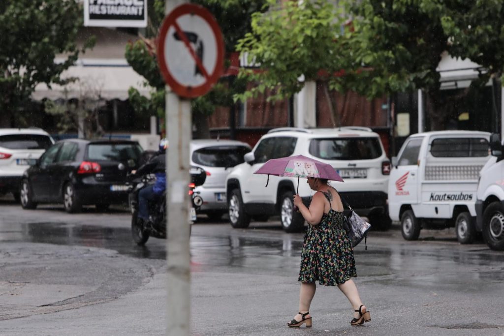 Καιρός: Τοπικές βροχές και καταιγίδες σε αρκετές περιοχές
