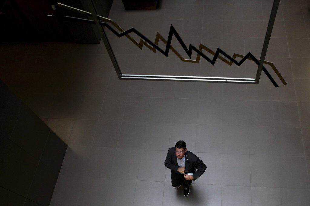 Οι Financial Times προειδοποιούν για νέα οικονομική κρίση