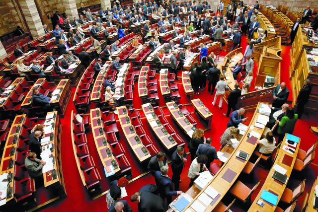 4+1 μηνύματα από τη σύγκρουση για την Προανακριτική