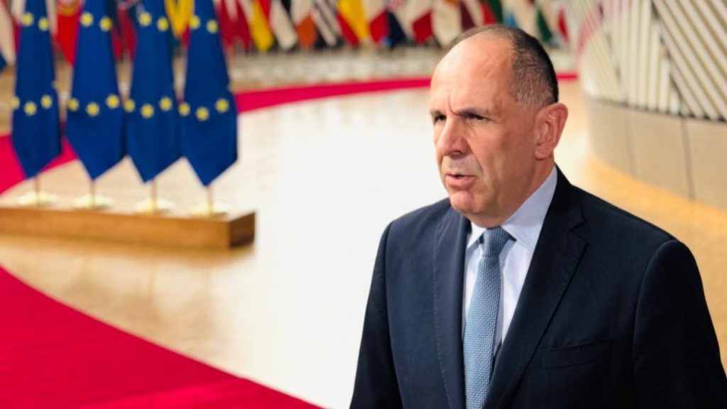 Τηλεφωνικές συνομιλίες Γ. Γεραπετρίτη με τους ΥΠΕΞ των έξι χωρών που «άδειασαν» Άγκυρα