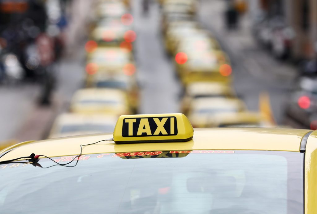 Ταξί: 9ωρη στάση εργασίας από τις 15:00 σήμερα