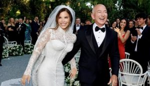 Ο λαμπερός γάμος του Τζεφ Μπέζος με την Λόρεν Σάντσεζ – Το Dolce & Gabbana νυφικό, οι VIP καλεσμένοι και η μυστικοπάθεια