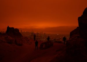 «Υπερκανονικοποίηση»:Όταν τα συστήματα καταρρέουν, αλλά η καθημερινή ζωή συνεχίζεται