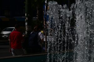 Στον «φούρνο» η χώρα από την Κυριακή – Θερμικό κύμα φέρνει 43°C