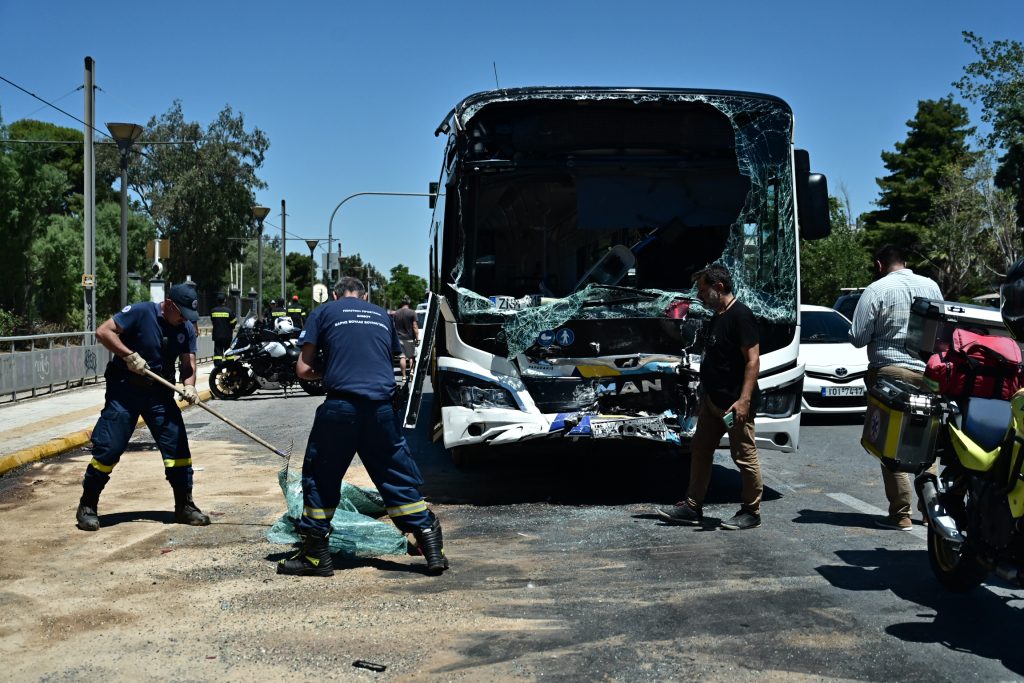 Βούλα: Βίντεο ντοκουμέντο από το λεωφορείο τη στιγμή της σύγκρουσης – Πανικός και ουρλιαχτά