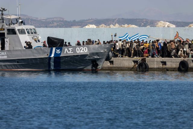 Επιχείρηση διάσωσης 162 αλλοδαπών νότια της Κρήτης – Μεταφέρονται στο Λιμάνι της Αγίας Γαλήνης